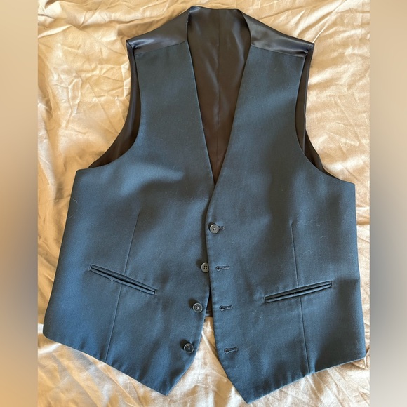 Calvin Klein 3 Piece Navy Suit - Picture 3 of 9